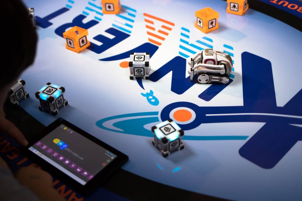 Block coding robotics for kids with Cozmo Code Lab