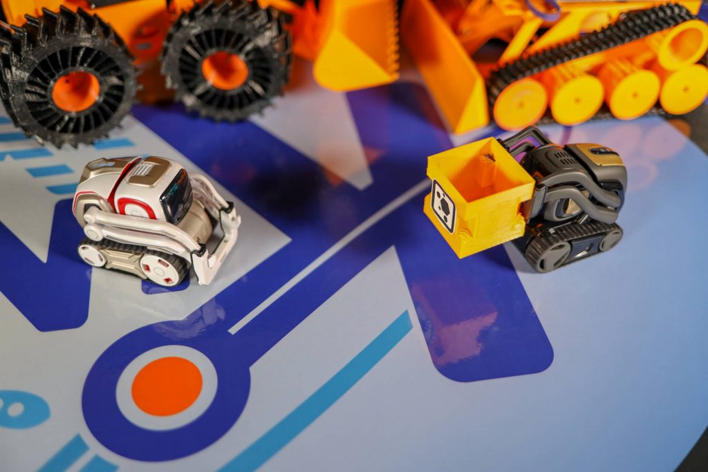 Program Cozmo and Vector to recognize each other and talk with Python and Kinvert